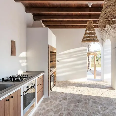 Superb Villa In Cabrils